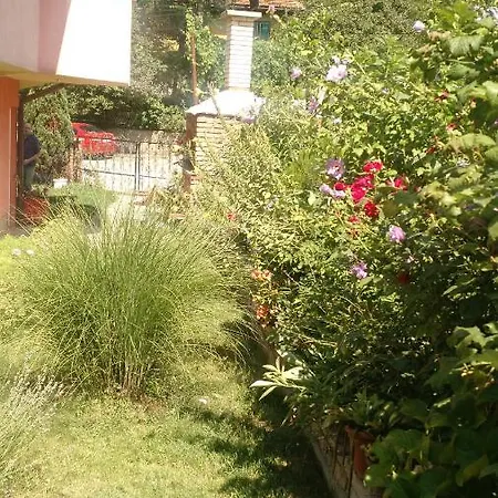 House Annesa Apartamento